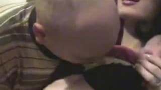 Un dilettante con gli occhiali viene scopata!