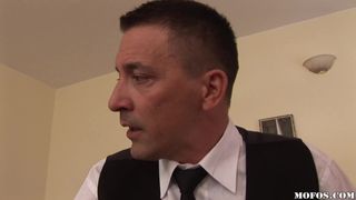 Verifica la tua età