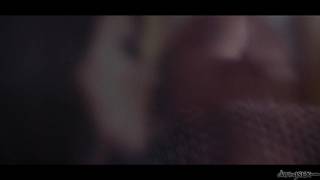 Eliska Cross ama il sesso anale