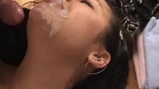 Jade è una bruna che scopa con chiunque