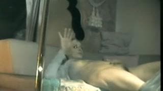 Sofia è una donna matura che si masturba