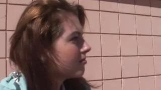 Monica accetta un incontro sessuale