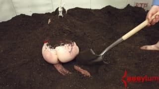 Ofelia è dominata e punita sessualmente Ofelia è dominata e punita sessualmente