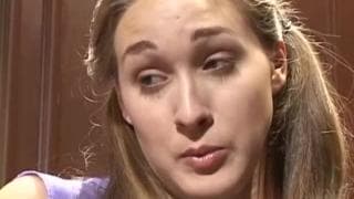 Una giovane innocente viene scopata in chiesa