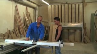 Tre uomini decidono di scopare a lavoro