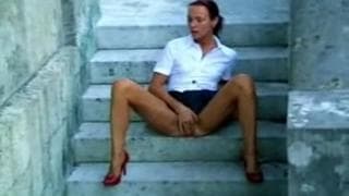 Una mamma francese che si masturba