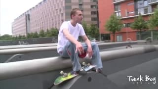 Giovani 18-21 anni, Twink, Sceneggiatura XXX, Eiaculazione Facciale, Anale, Muscolosi, Pornostar, Sesso all'aperto