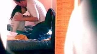 Questa mora vuole succhiarlo in stanza