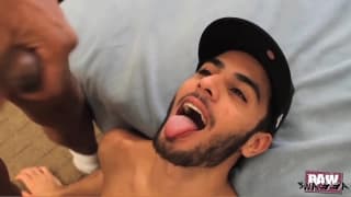 Due amici che amano il sesso anale