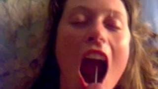 Un buon pompino di una troia dilettante