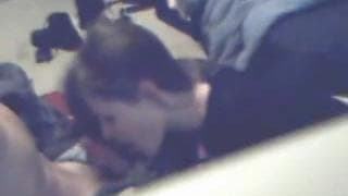 Donna succhia bene il cazzo del suo uomo