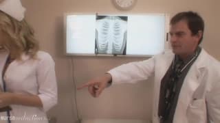 Alexis Texas è un'infermiera da scopare