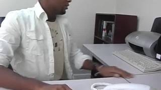 Questo ragazzo nero penetra questa bionda