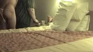 Uomo maturo adora il BDSM