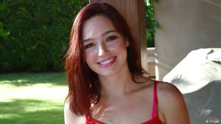 Jodi Taylor gli fa un bel pompino