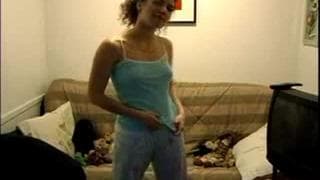 Ragazza che adora masturbarsi in webcam