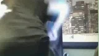 Tante carezze in webcam per questa mora