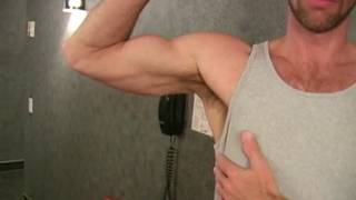 Oggi Chad si fa una sega un bagno