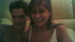 Ecco un bel video di pompino sul divano ! Ecco un bel video di pompino sul divano !