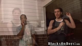 Xavier prova il suo primo cazzo nero !