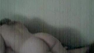 Una coppia che lo fa sul letto Una coppia che lo fa sul letto