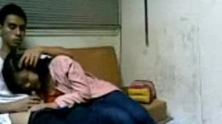 Nella loro camera questi giovani godono!