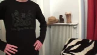 Matura scopata da un giovane mascherato