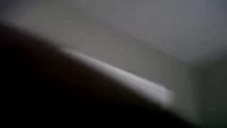 Scopa e la filma con il telefono Scopa e la filma con il telefono