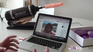 Una studentessa latina per un cazzo duro