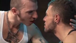 Ruben Litzky penetrato da due amici Ruben Litzky penetrato da due amici