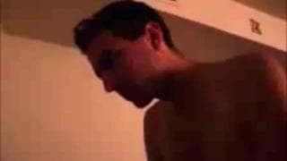 Una coppia gay che gode a letto