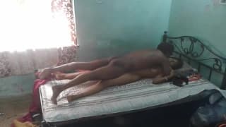 Lui vuole approfittare di lei a letto