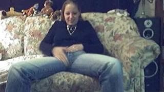 Lei è a suo agio completamente nuda