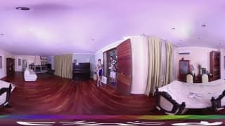 Alexa Nasha in un imperdibile video