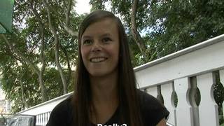 Ragazza giovane e molto arrapata