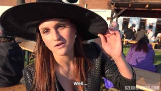 Una troia russo scopata per halloween