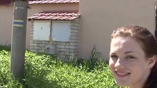 Lei si fa scopare per qualche dollaro