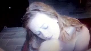 Lei è sempre felice di succhiarglielo