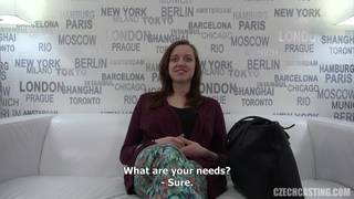 Zuzana si fa scopare a un casting porno