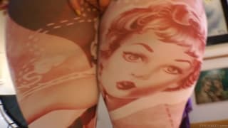 Un cameraman arrapato e ossessionato dal culo