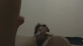 A questa dilettante piace prenderlo nel culo