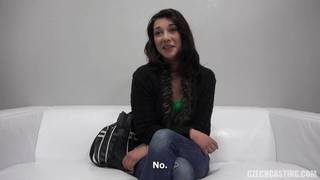 Tereza è una porca mora in un casting Giovani 18-21 anni, Pompini, POV 1ma persona, More, Tette piccole, Casting Porno