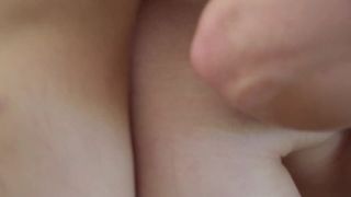 Janet Mason e Dani Jensen godono in questo trio