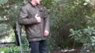 Due gay si inculano e sborrano all'aperto