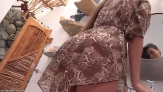 Lorena Garcia usa il suo dildo la sua figa bagnata