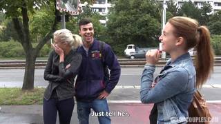 Questa sessione di gruppo si svolge in una sauna Giovani 18-21 anni, Bionde, Pompini, More, Tette piccole, Casting Porno