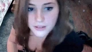 Una ragazza tettona per te in webcam