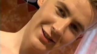 Nathan Love si sega con Kip Carlton