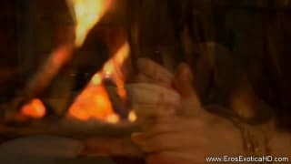 Un'esperienza romantica di sesso orale e di un buon lavoro di mano Un'esperienza romantica di sesso orale e di un buon lavoro di mano