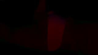 Una grassa culona nera gode con un dildo Una grassa culona nera gode con un dildo